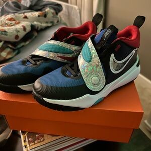 Nike Team Hustle Shoes